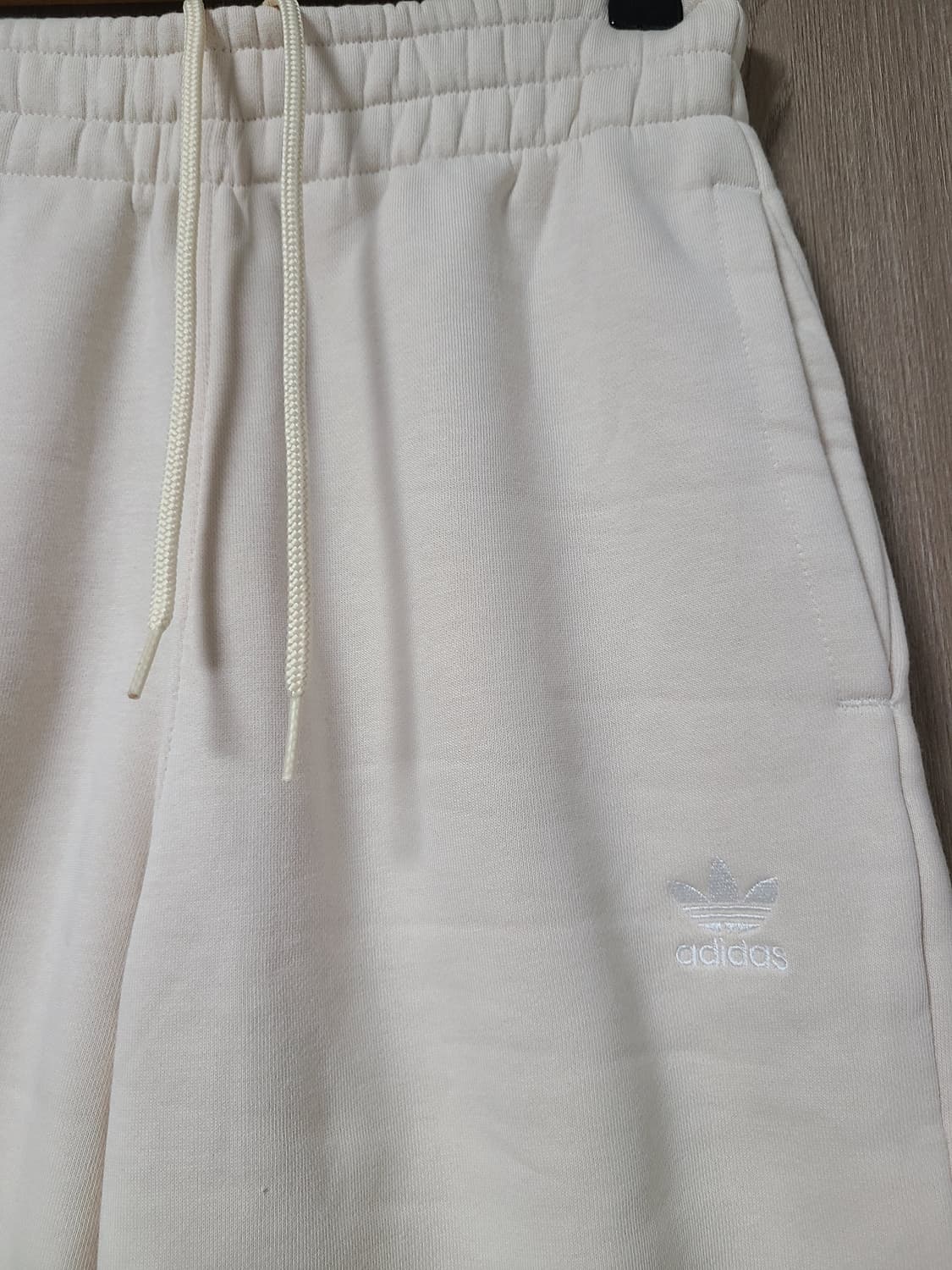 아디다스 기모 조거팬츠 아이보리 상품이미지2