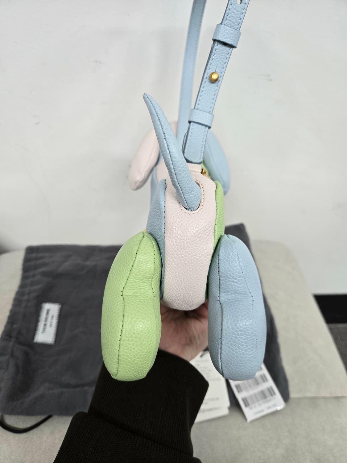 [보증서 정품] 톰브라운 멀티컬러 헥터백 상품이미지4