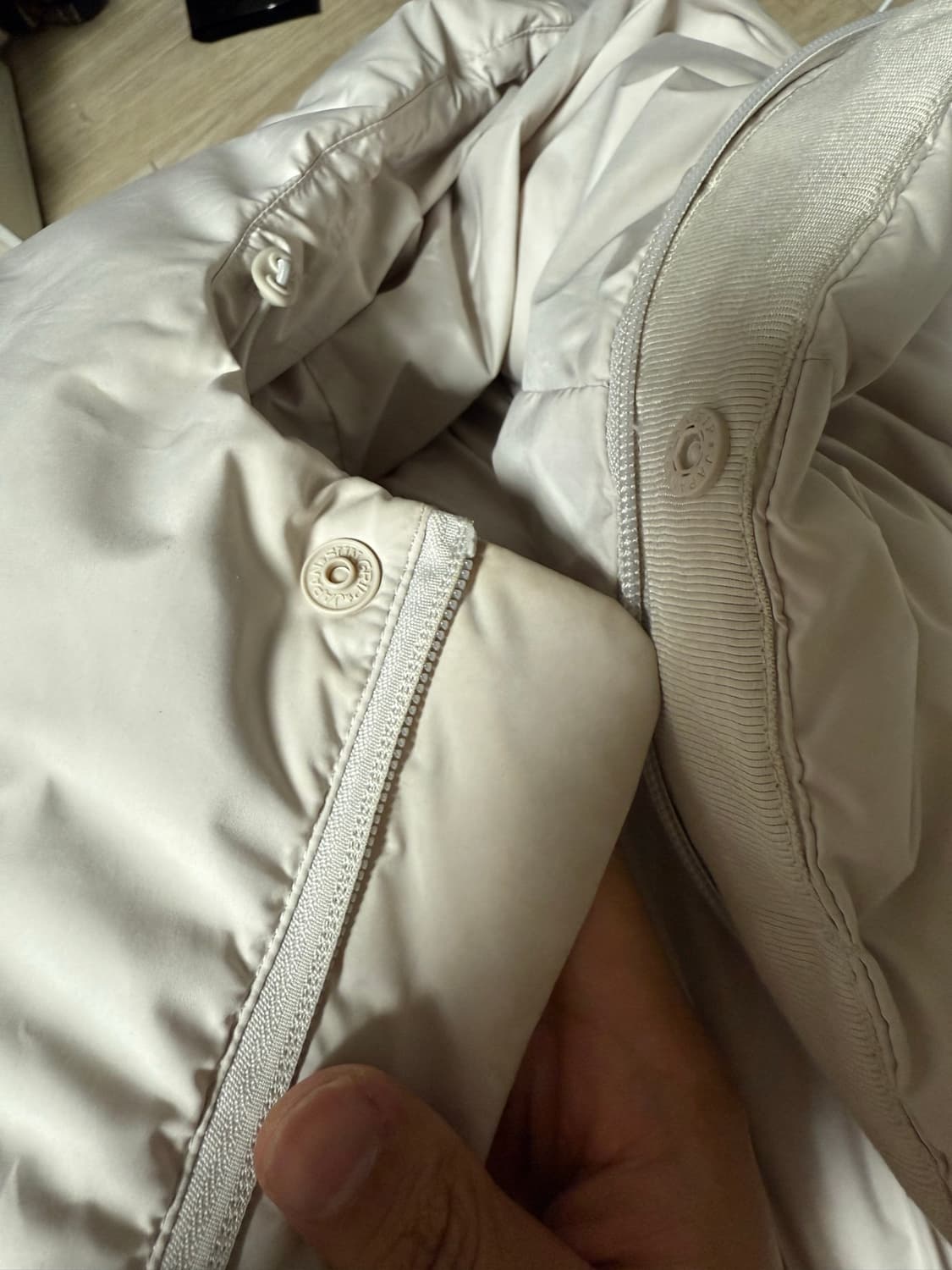 [M] 아모멘토 HOODED DOWN PUFFER ECRU 상품이미지4