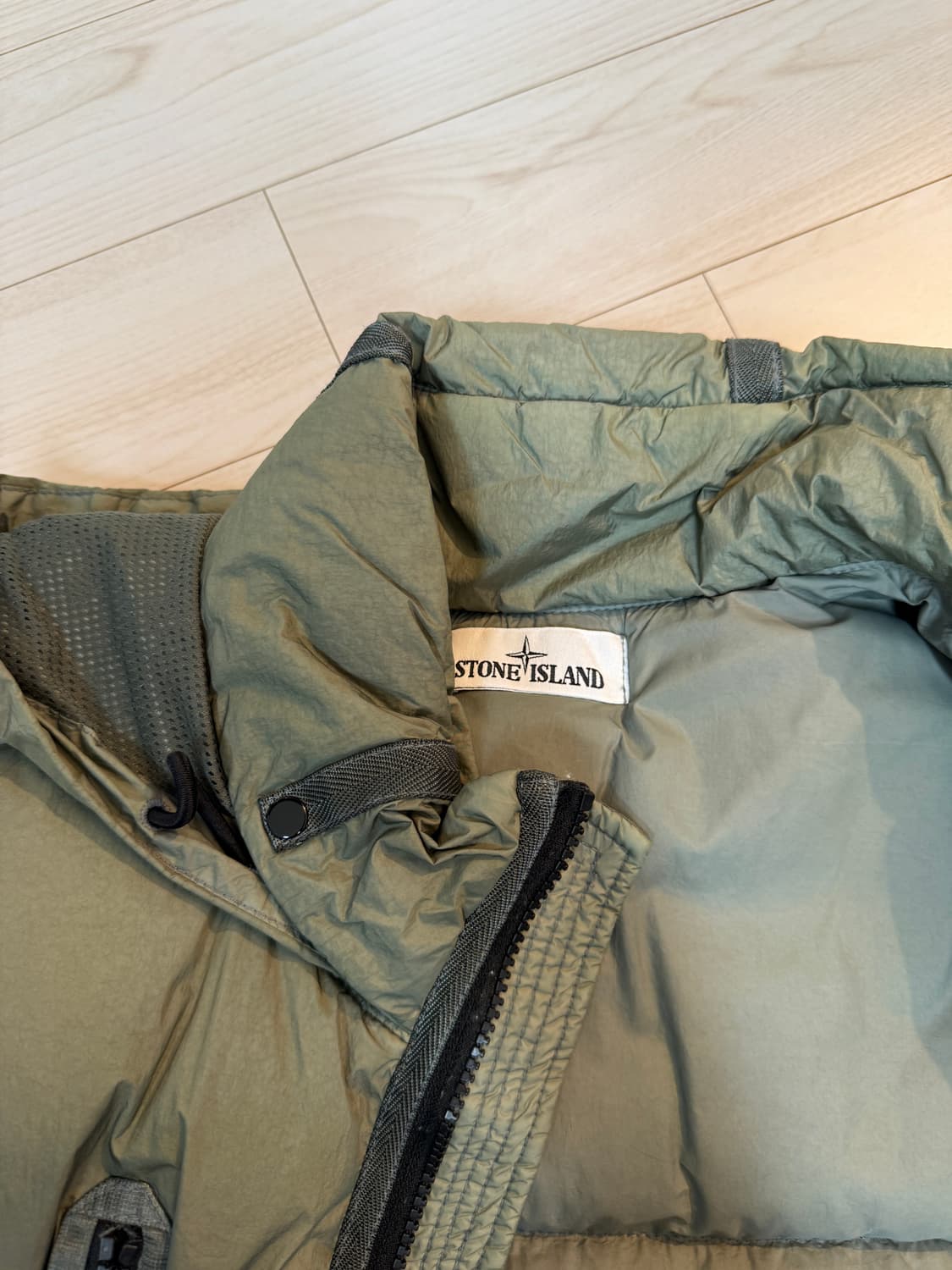스톤아일랜드 가먼트다이드 크링클립스 다운 패딩 95 올리브 상품이미지5