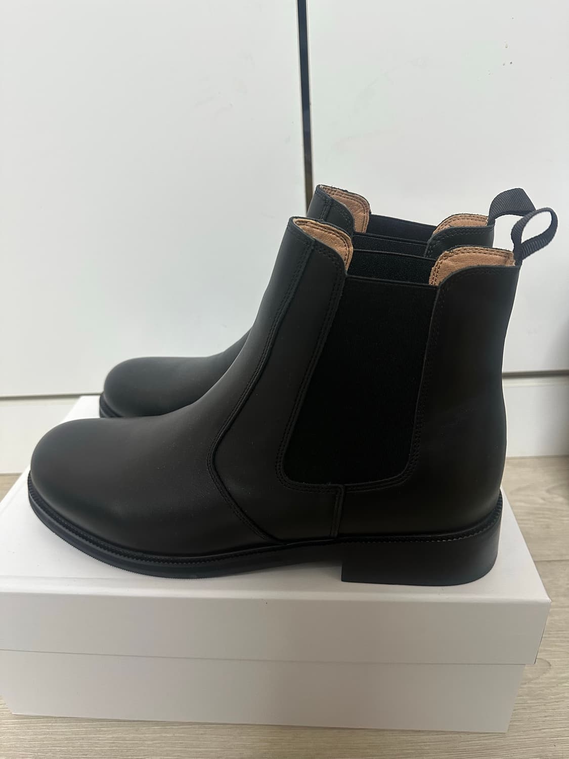 [텍 제거 새상품] 식스핏 3FT 5CM 소가죽 첼시부츠 280 상품이미지1