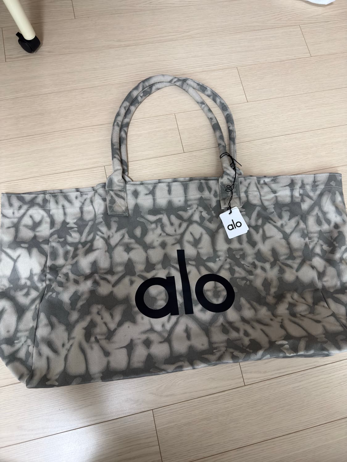 ALO 알로 요가 토트백 상품이미지1