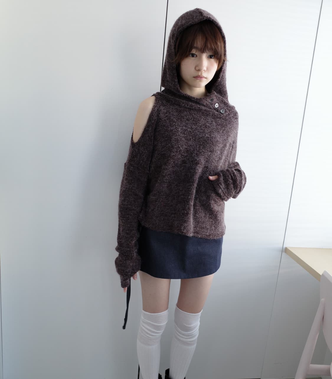 인앤양 니트 숄더 후디 와인 상품이미지1