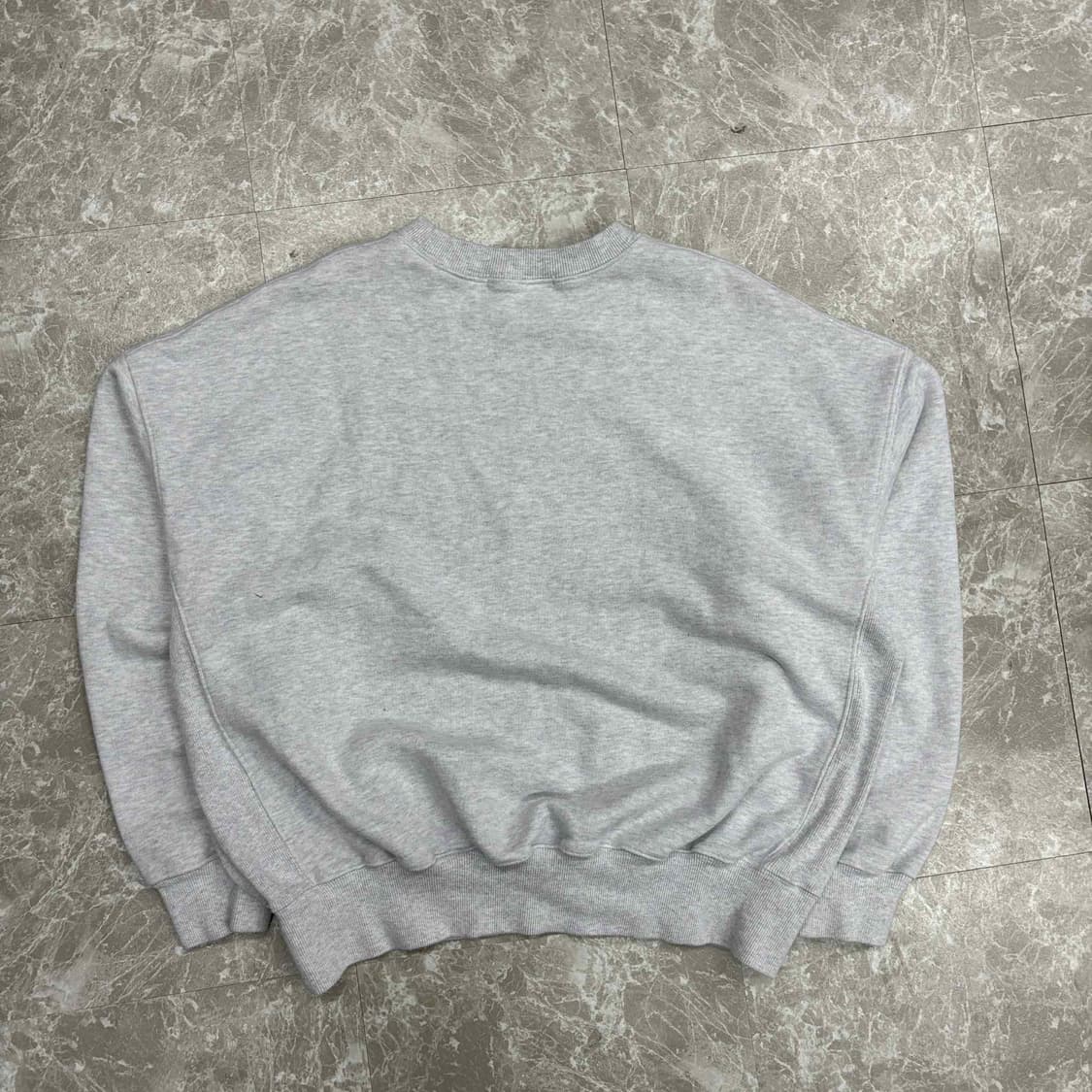 마르디 메르크디 연그레이 핀터깔 스웨트셔츠 맨투맨(OS) 상품이미지3