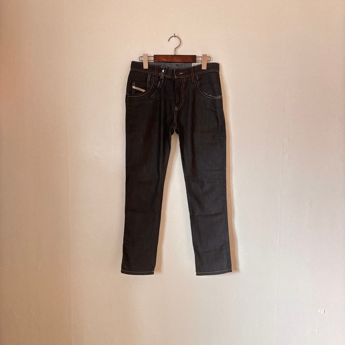 디젤 26 청바지 TAFFI 슬림 테이퍼드 신세계 정품 수입 상품이미지1