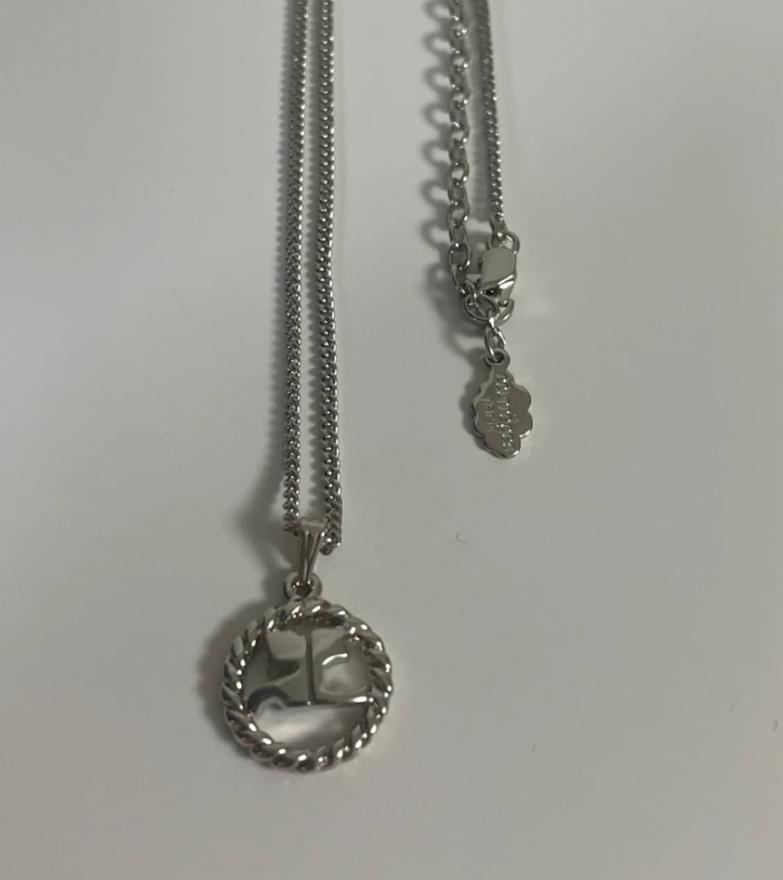 꾸레쥬 빈티지 로럴 써클 목걸이 상품이미지1