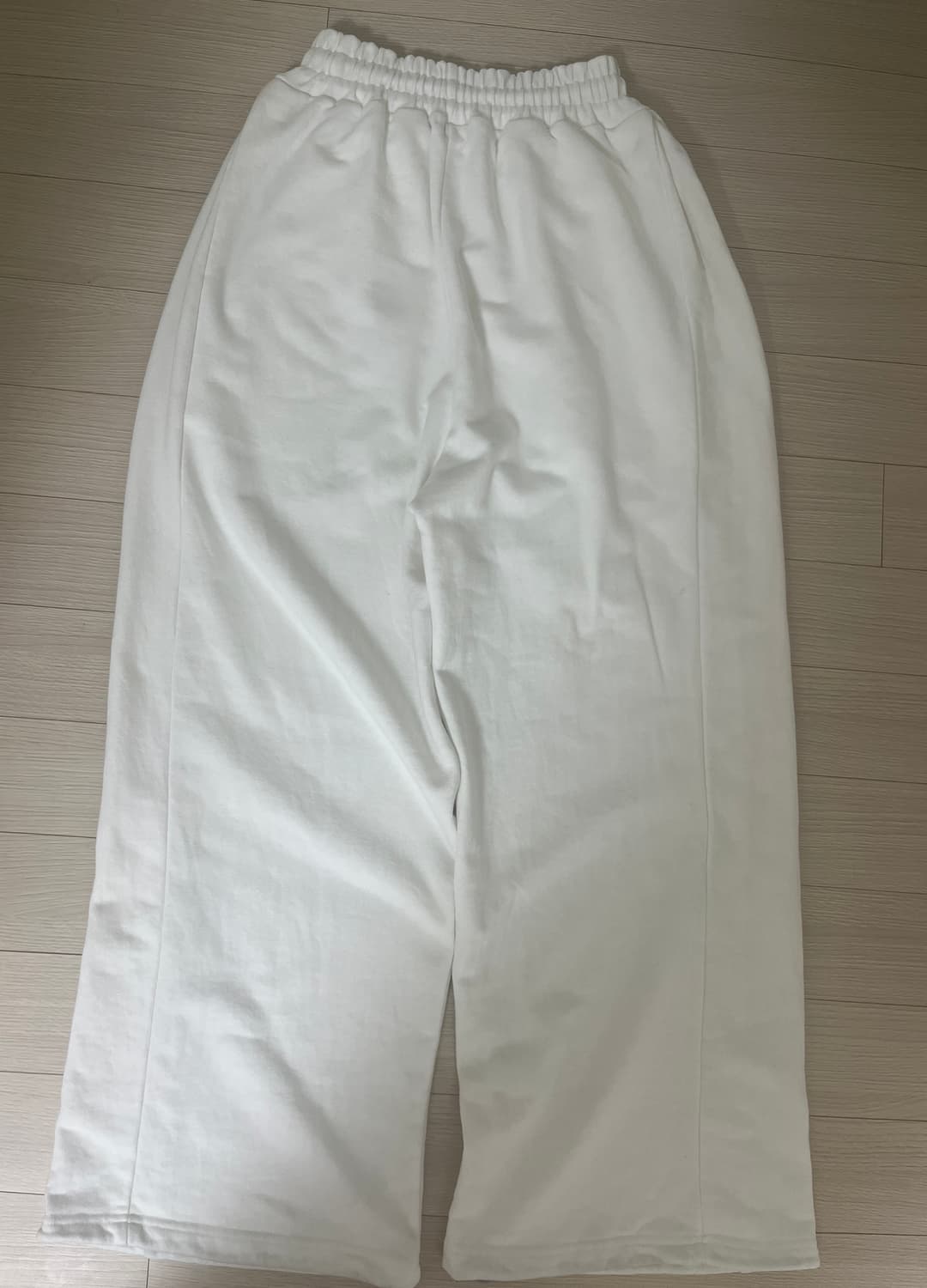 므넴 핀턱 로고 조거 팬츠 화이트  상품이미지3