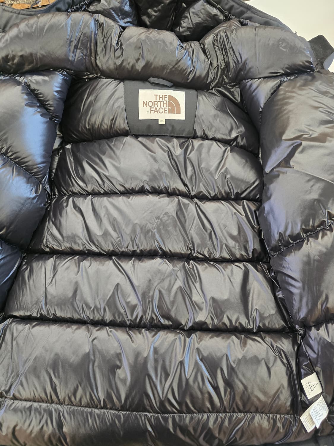 노스페이스 여성 화이트라벨 덕다운패딩.
싸이즈 85 상품이미지5