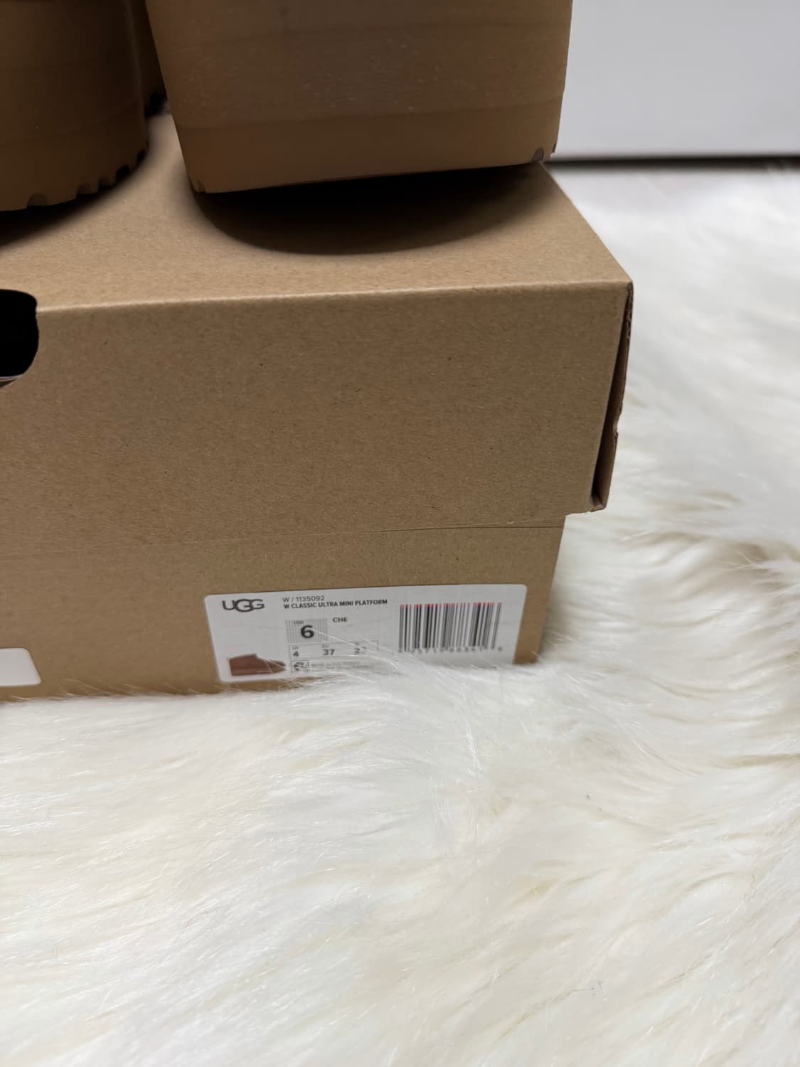 Ugg 스웨이드 레더 미니 플랫폼 체스트넛6사이즈 새상품 상품이미지2