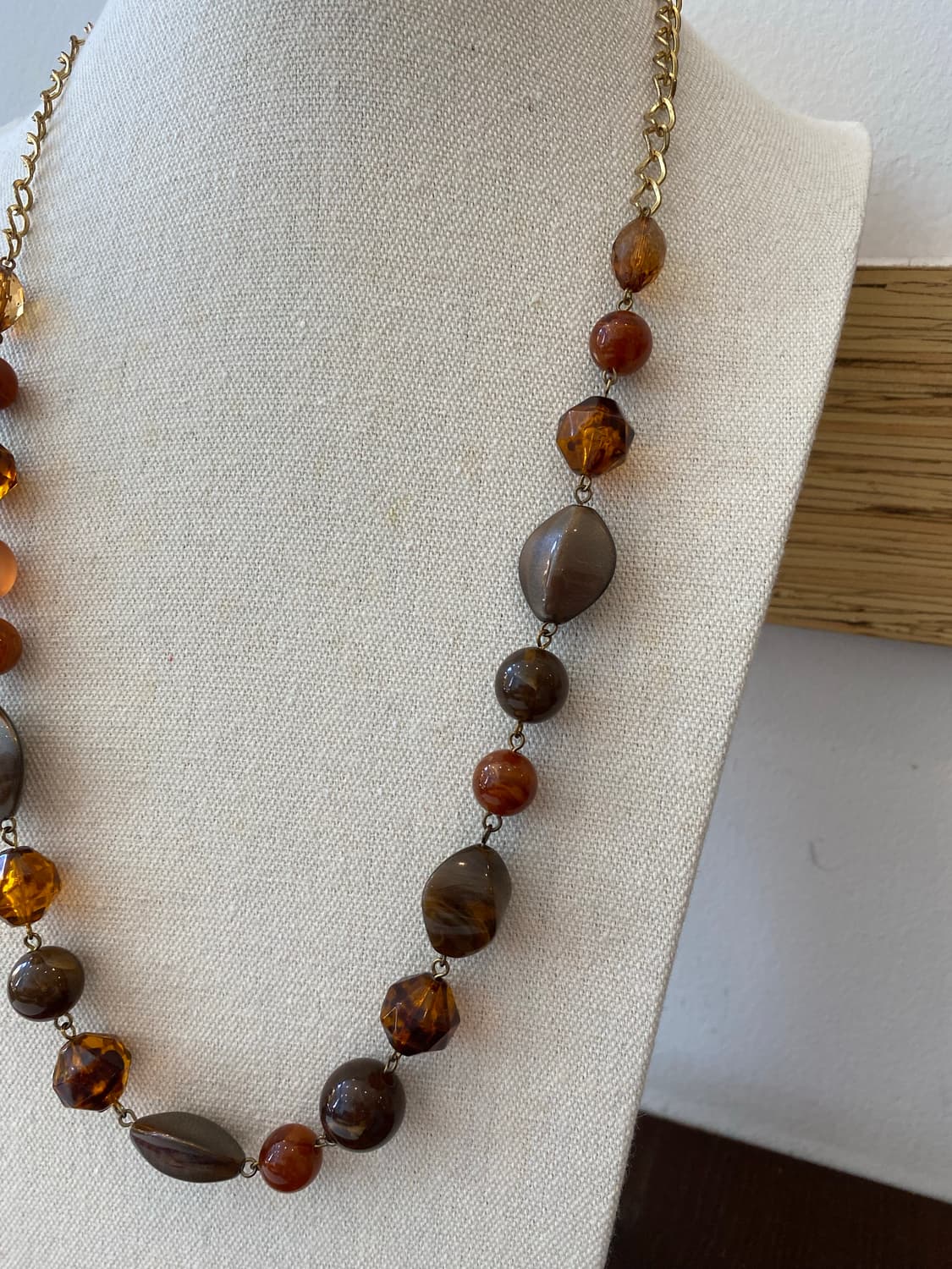 브라운 비즈 롱 목걸이 상품이미지3