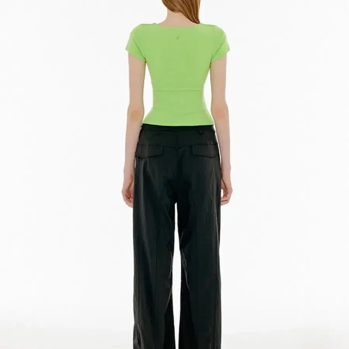 YUSE 유즈 스퀘어넥 컷아웃 여성 스낵탑 반팔 티셔츠 상품이미지3