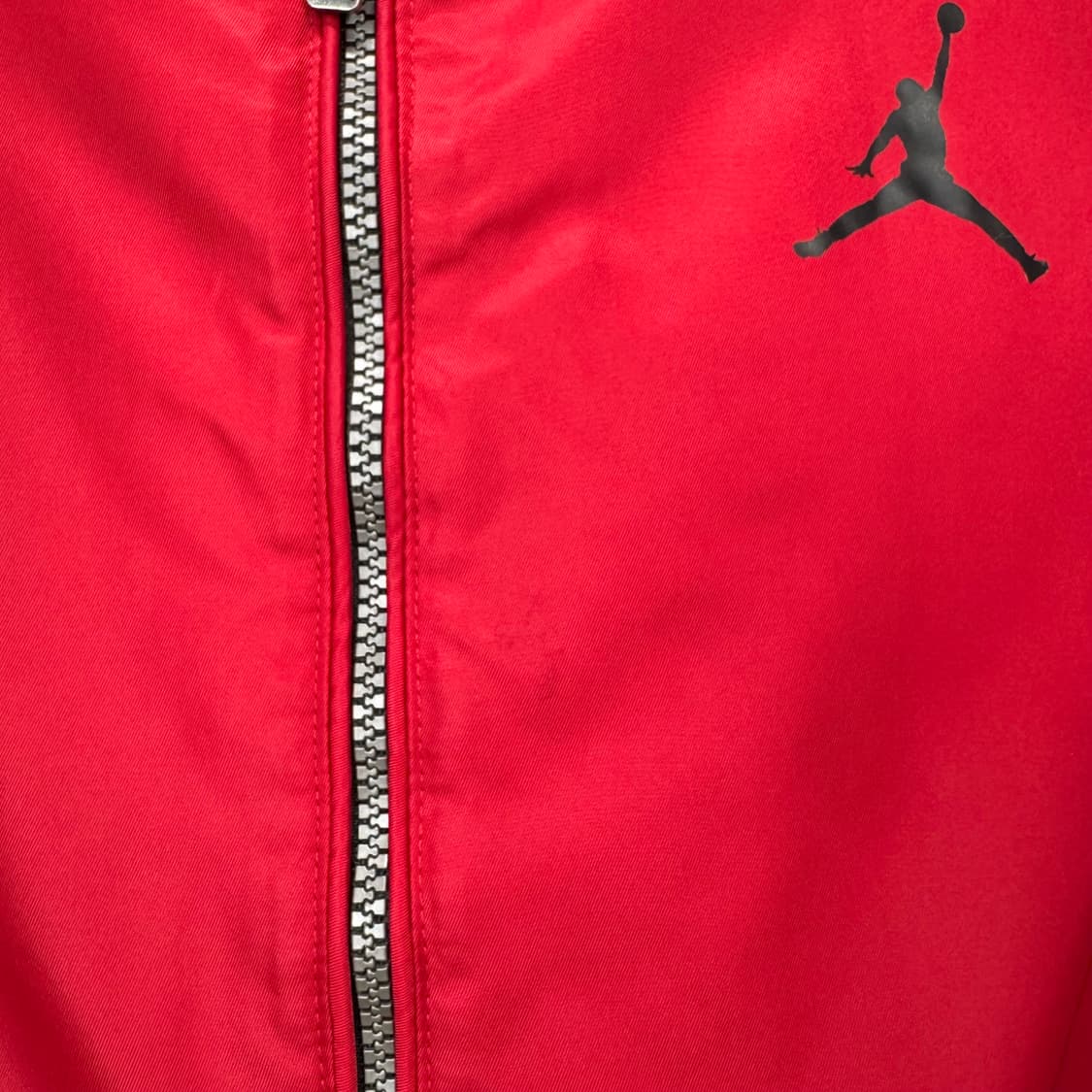 조던 키즈 바시티 봄버 자켓 후면 레터링 로고 포인트 레드 블랙 상품이미지6