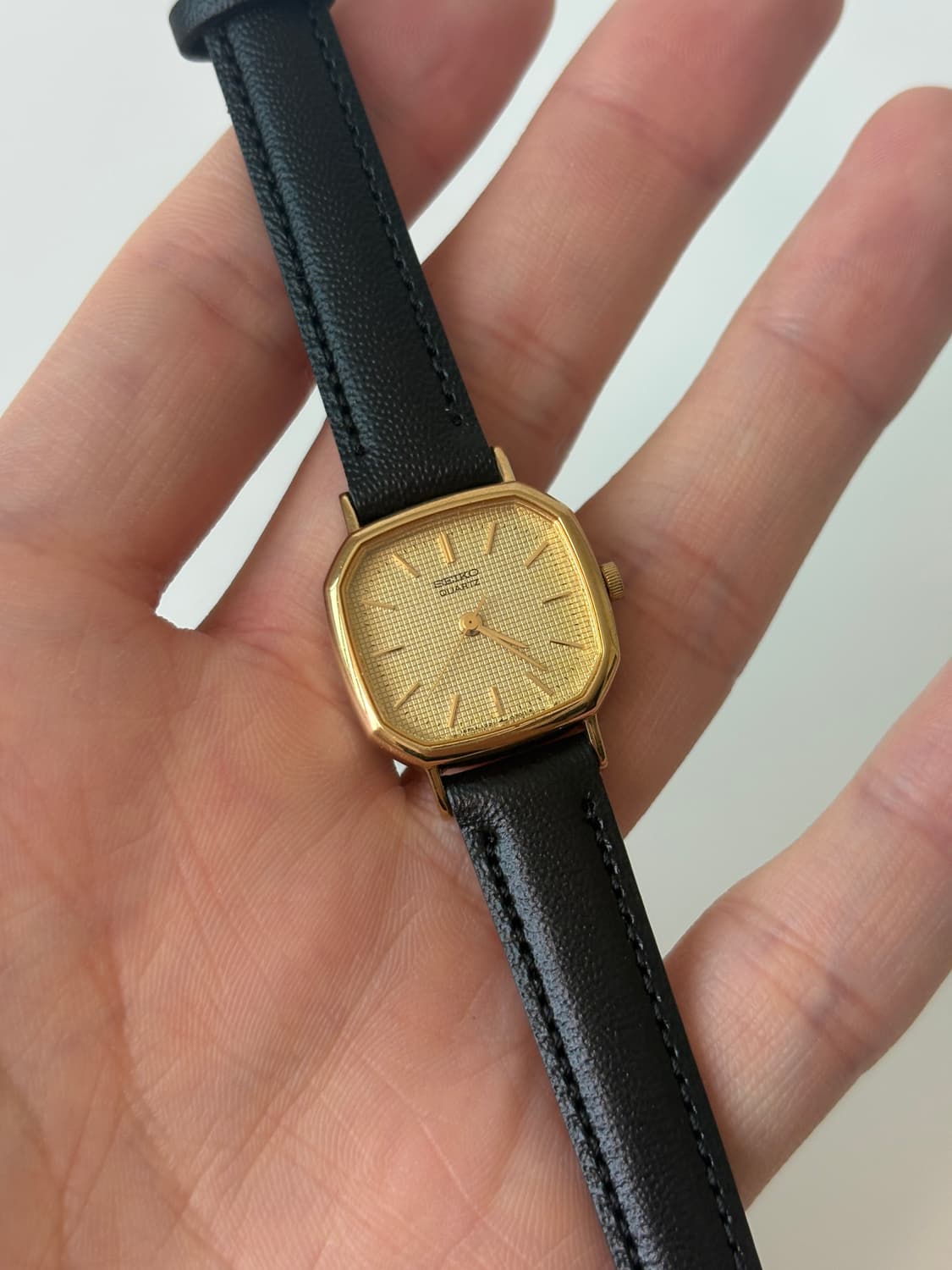 1980s Texture Dial Gold Ladies Quartz 상품이미지1