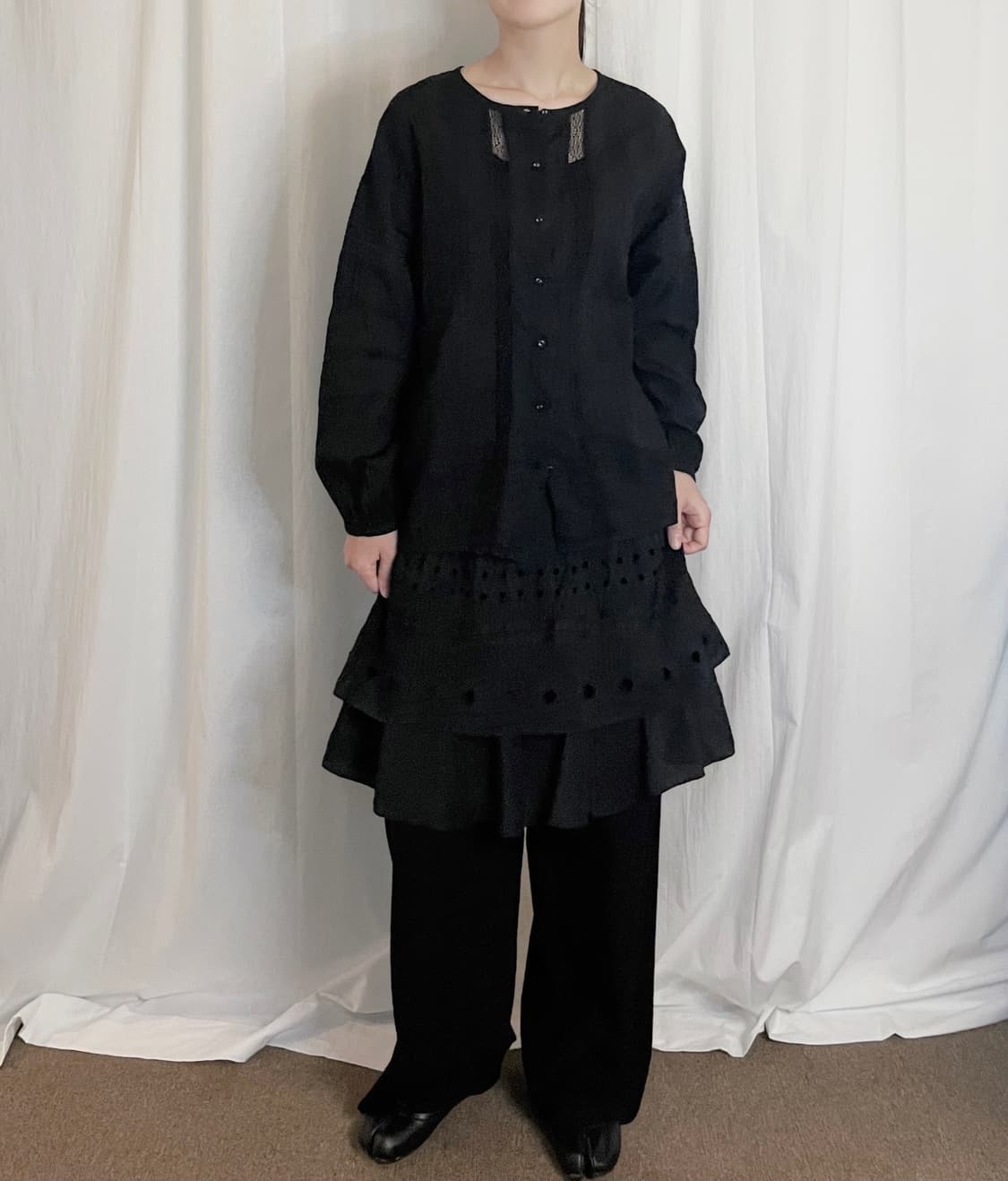 Lace Punching Round Shirt Jacket - Black 상품이미지1