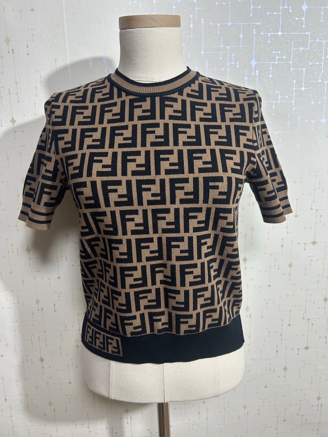 FENDI 펜디 패브릭 FF 모티프 스웨터 -미착용새상품- 상품이미지1