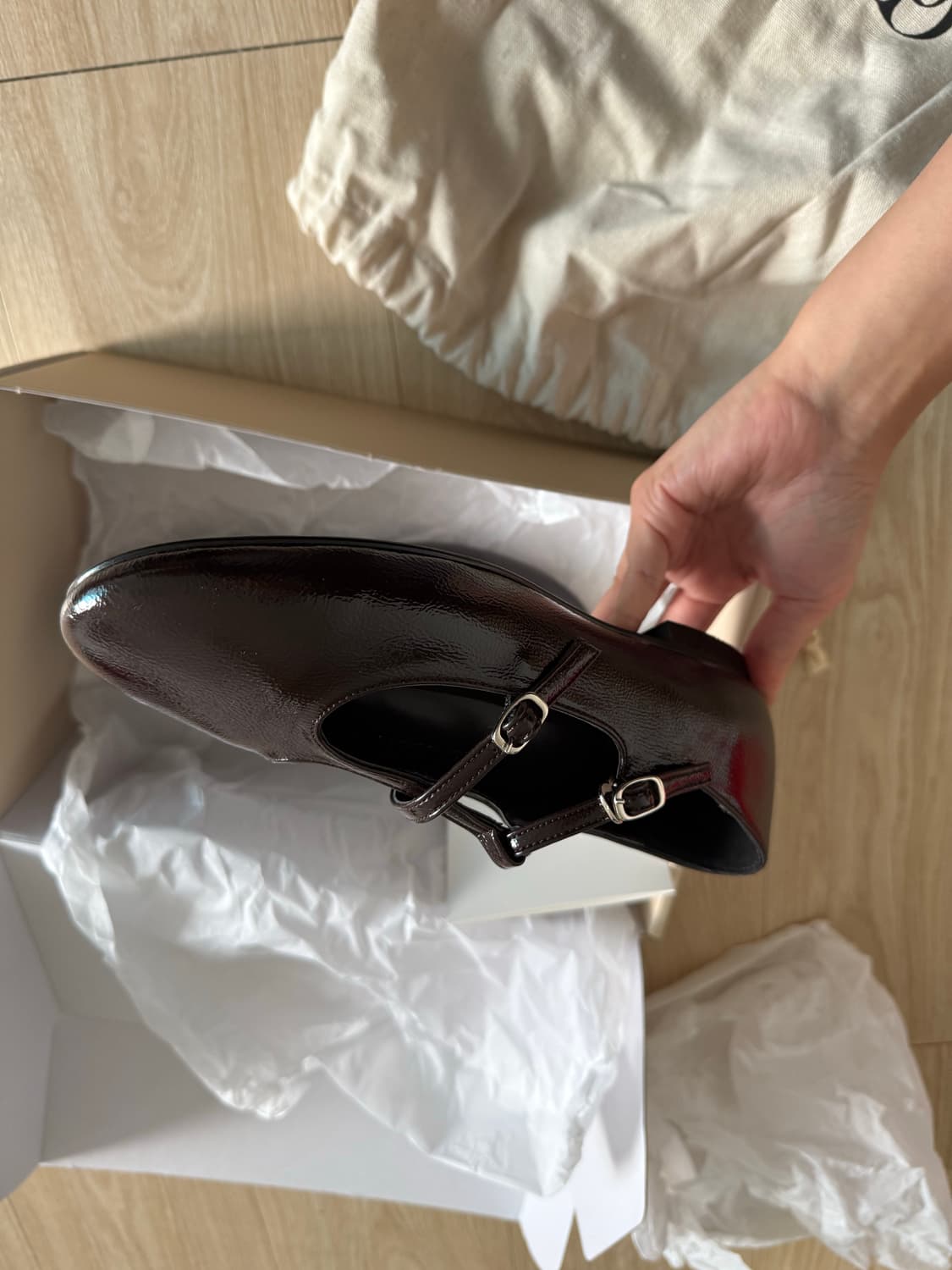 더클로이스터 thecloister 라운드 토 스트랩 플랫슈즈 상품이미지4