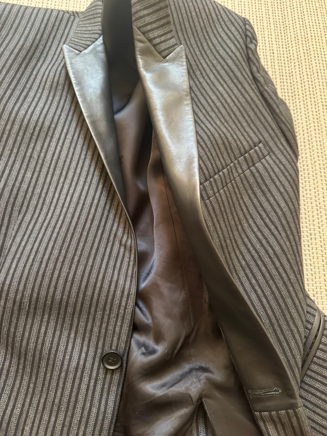 한섬 더쿨플스 모드계 양가죽 트림 블레이저 자켓 상품이미지3