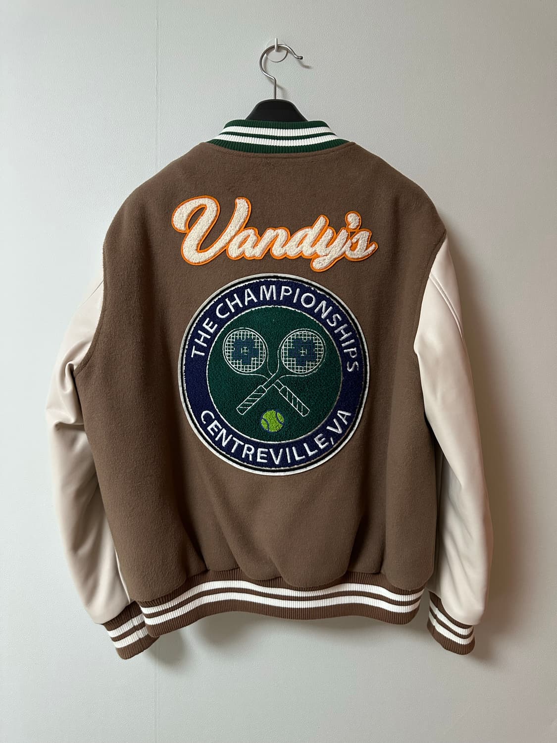 반디더핑크 테니스 바시티 자켓 브라운 상품이미지2