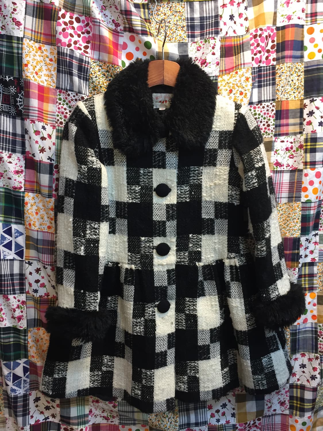 mezzo piano 메조피아노 블랙화이트 퍼카라 코트 코디 🎱 상품이미지7