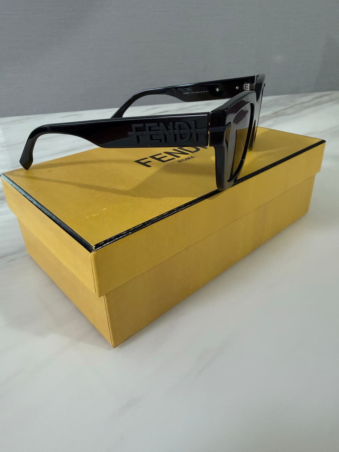 (풀박스) 펜디 펜디그라피 선글라스 (신세계면세점 정품) 상품이미지4