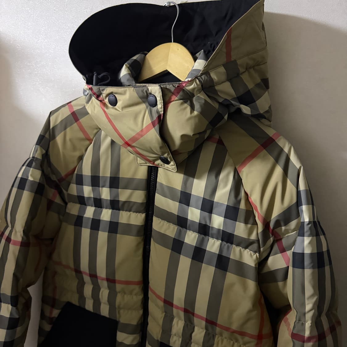 버버리 노바체크 디태처블 후드 체크 리사이클 패딩 S (66-77) 상품이미지2