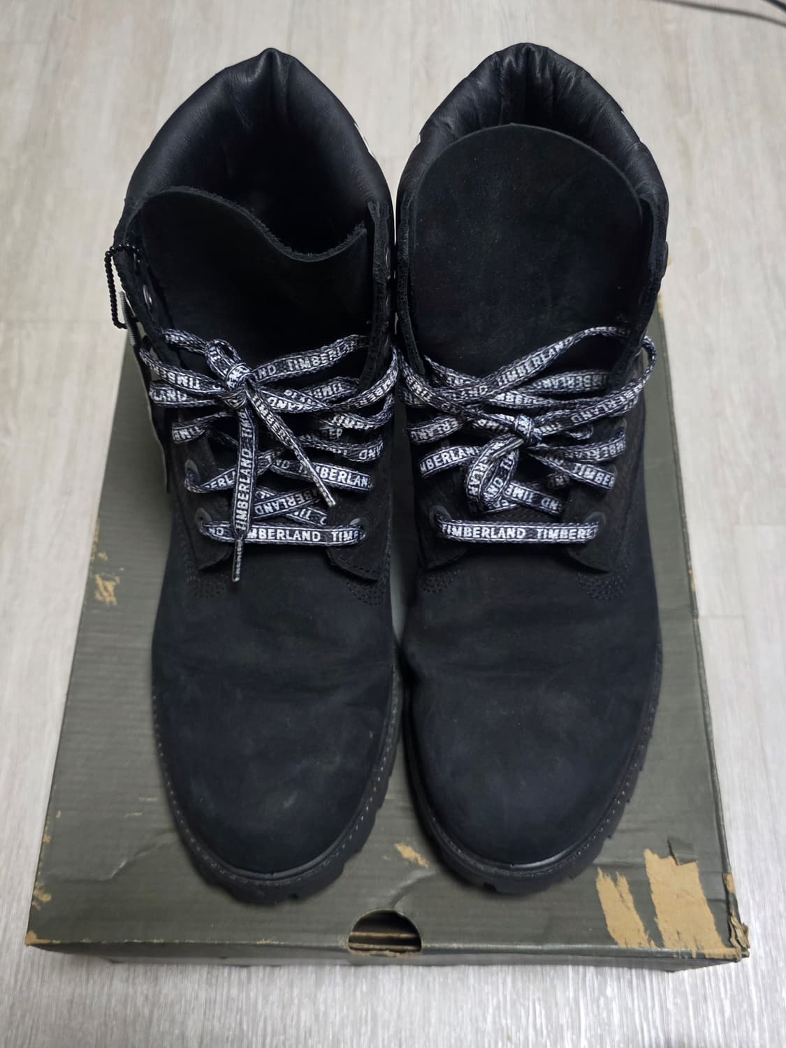팀버랜드 6인치 프리미엄 레터링 블랙부츠(275~280) 상품이미지3