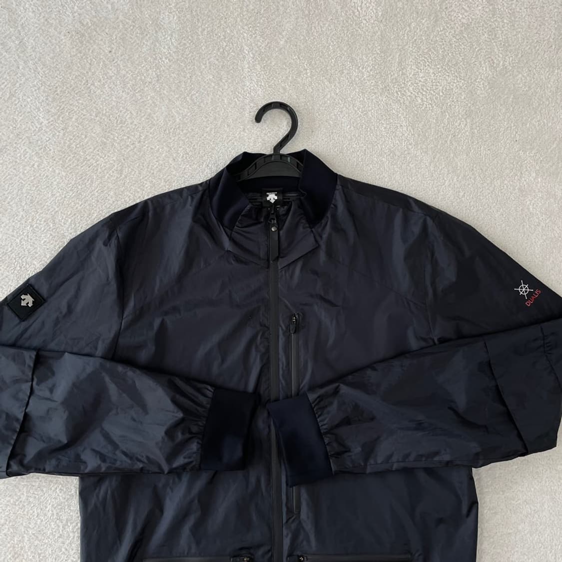 XL 데상트 경량 바람막이 105 상품이미지2