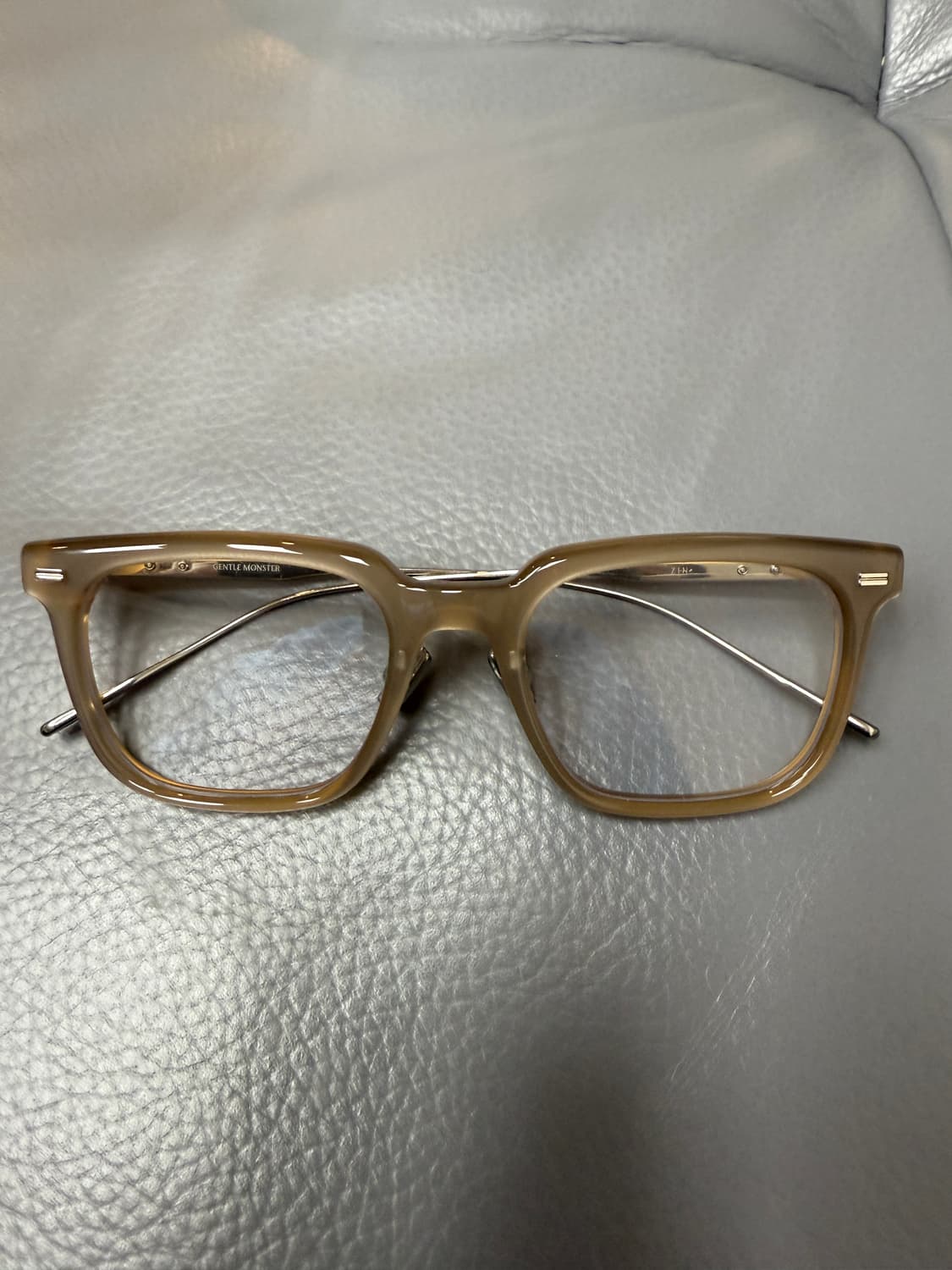 젠틀몬스터 진 안경 상품이미지2