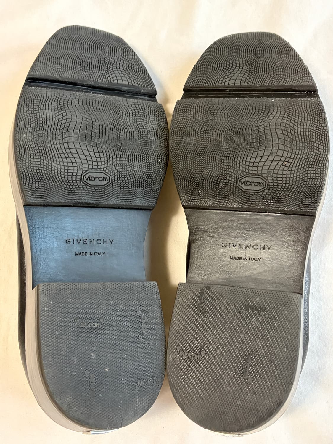 지방시 스퀘어토 레더 로퍼 Givenchy 알릭스 슬립온 4G 르메르 상품이미지10