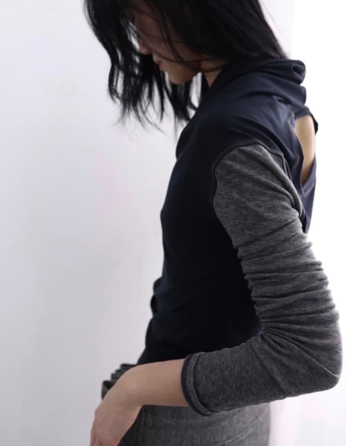 ULIKASANCTUS BACK FLARE TOP 상품이미지3