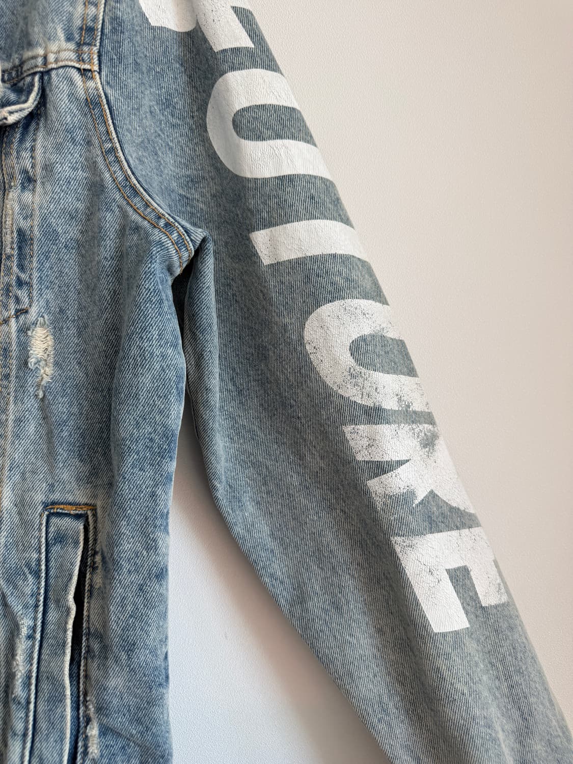 자라(ZARA) 디스트로이드 데님 자켓 상품이미지5