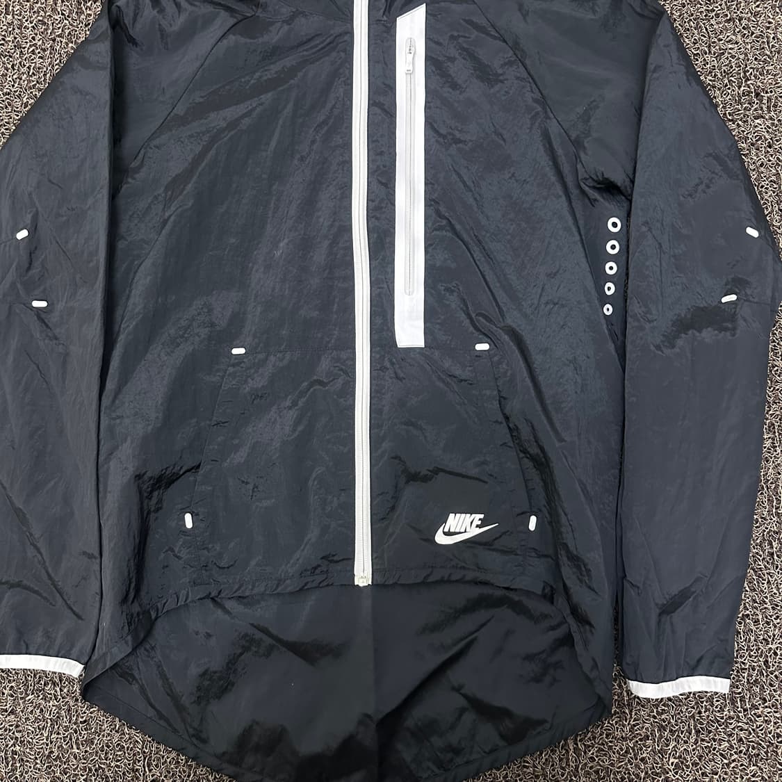 NIKE 나이키 여성 윈드러너 바람막이 자켓 블랙 M 상품이미지3