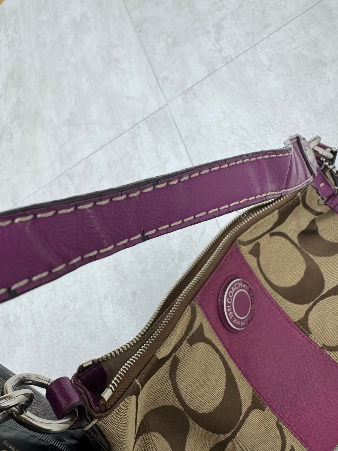 •Coach 캔버스 시그니처 호보백 상품이미지10