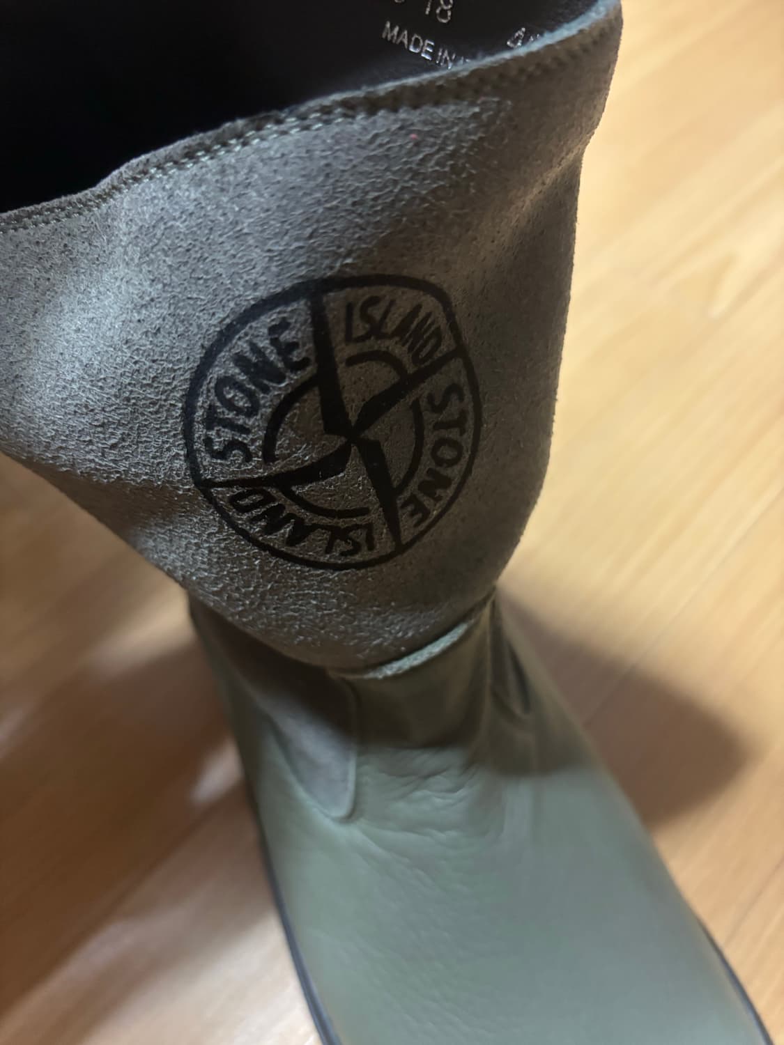 스톤아일랜드 로고 부츠 상품이미지4