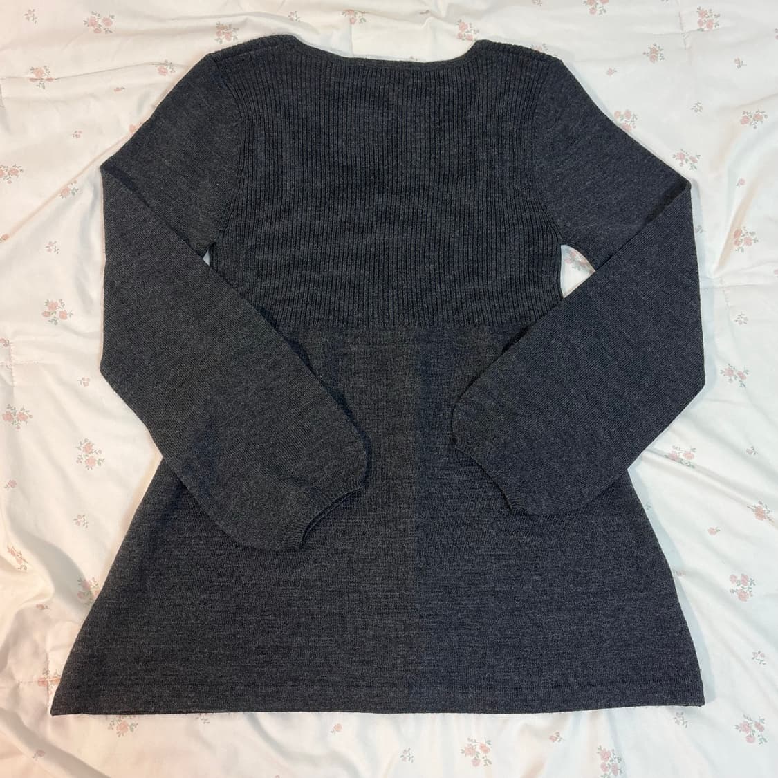  빈티지 차콜 그레이 플레어 니트 슬리브 상품이미지2