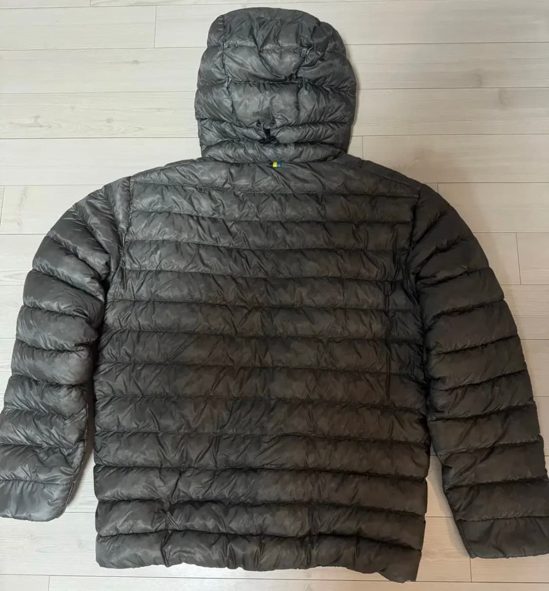 (새상품) 시에라디자인 뮤어 구스다운 경량패딩 차콜(XL) 상품이미지2