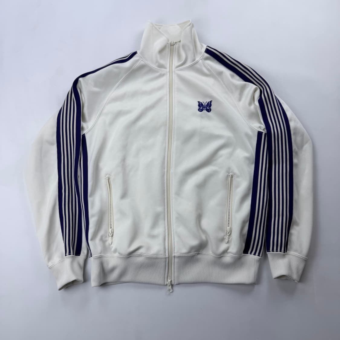 니들스 트랙 자켓 아이스화이트 퍼플라인 상품이미지1