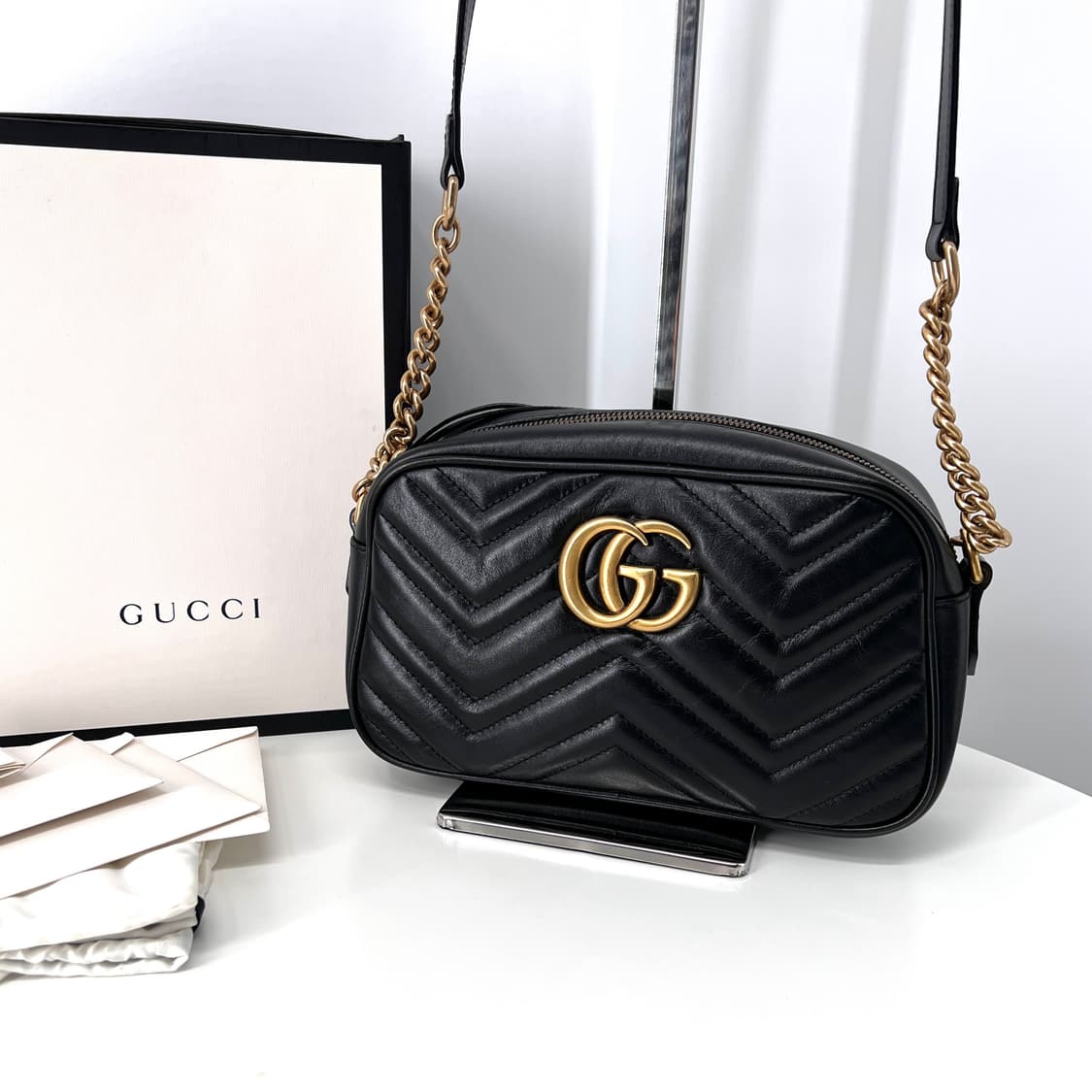 구찌 GG 마몽 마틀라세 크로스백 스몰 블랙 (447632) 상품이미지1