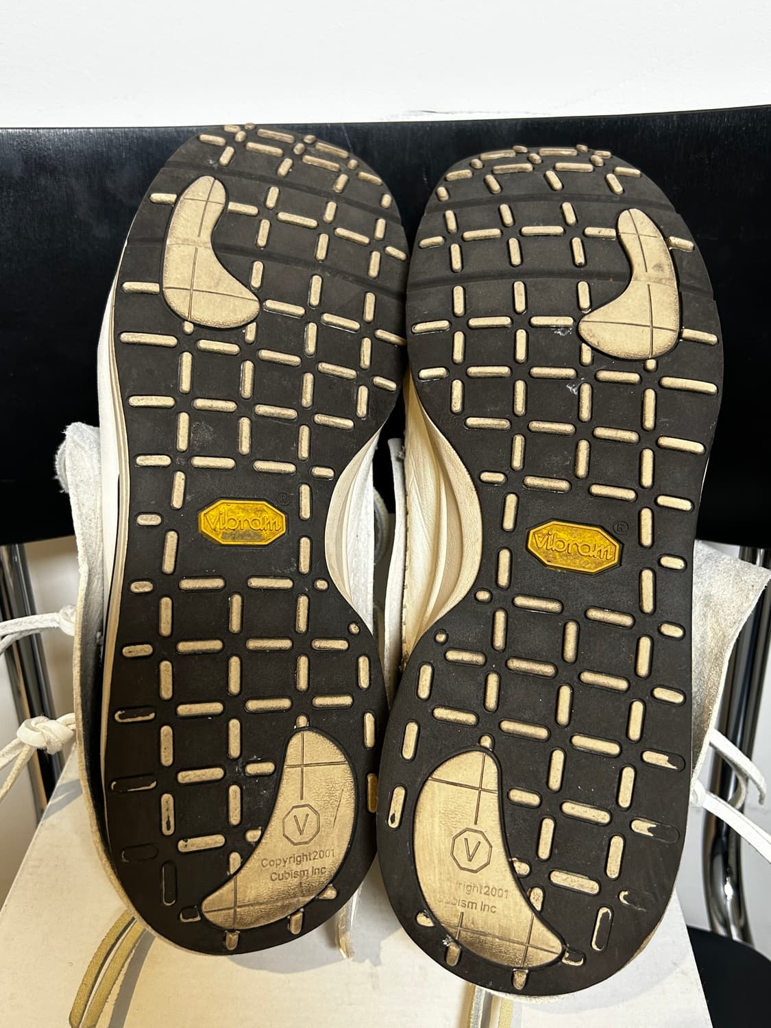 비즈빔 화이트 레더 FBT 상품이미지4