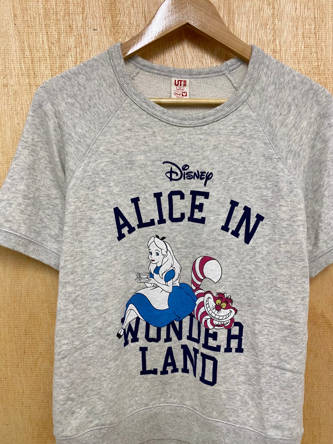 UNIQLO x DISNEY alice 1/2 sweat shirts  상품이미지5