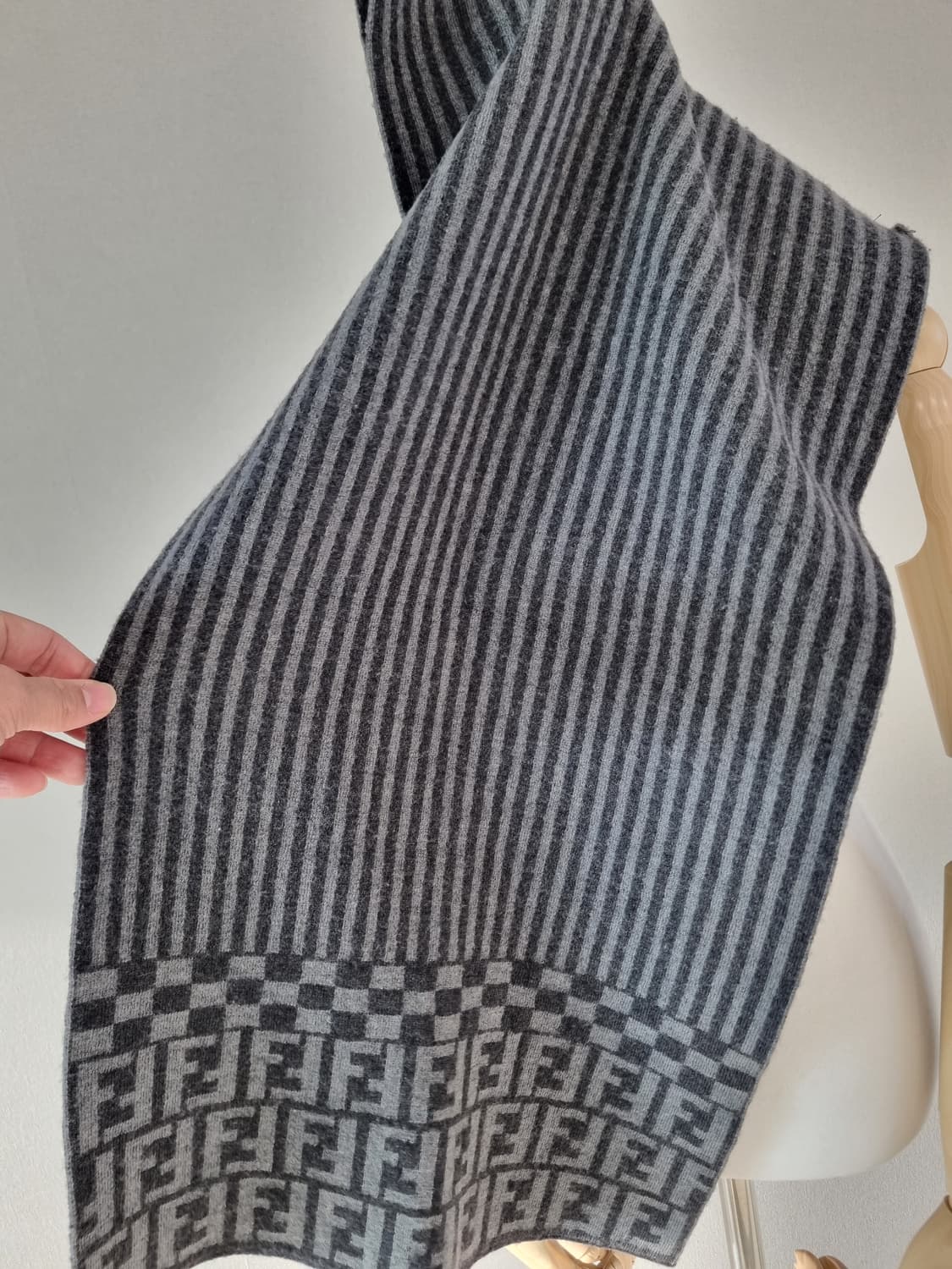 정품 펜디 머플러 상품이미지4