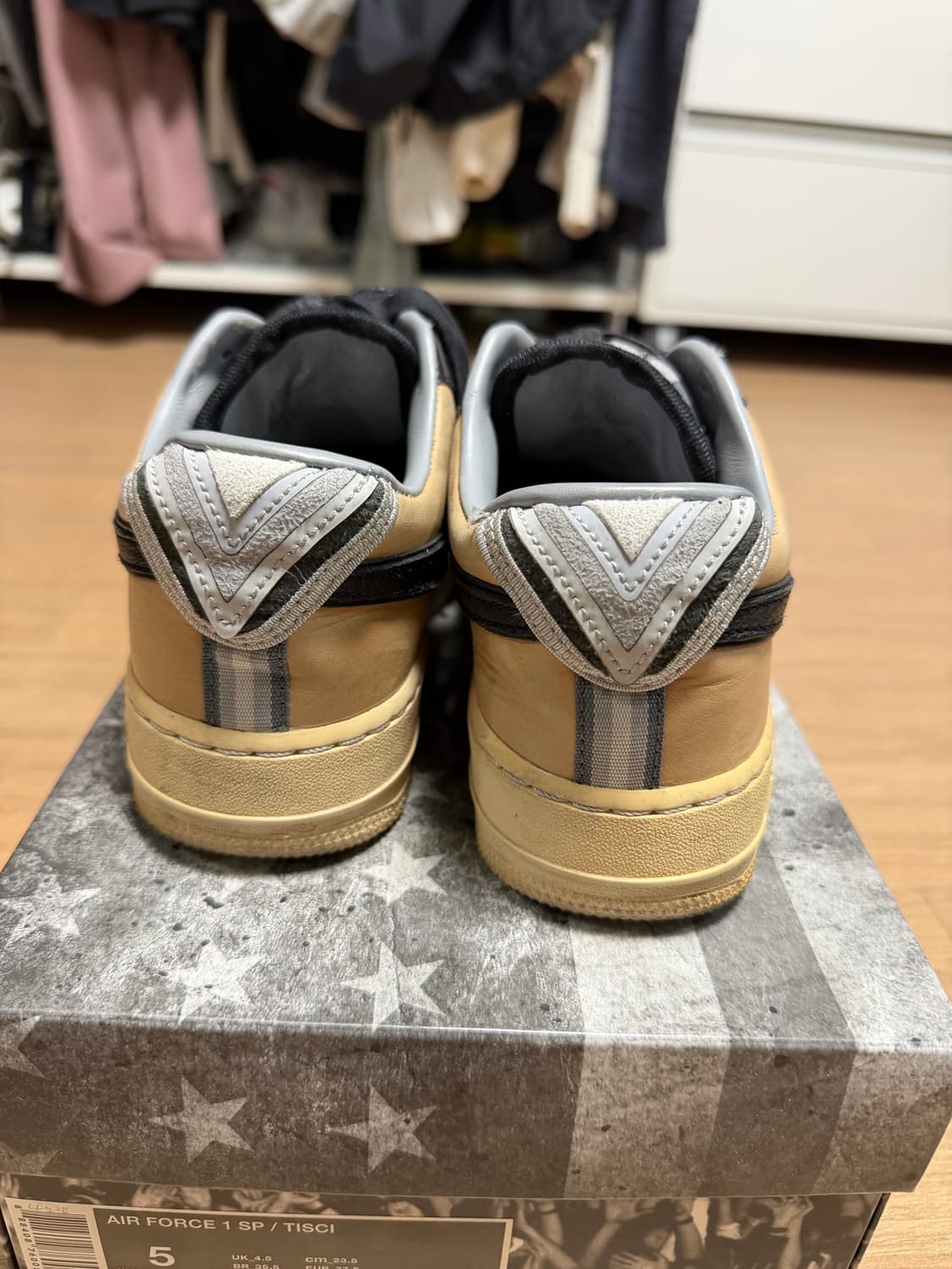 [5] 나이키 x 리카르도 티시 에어포스 1 로우 탄 상품이미지4