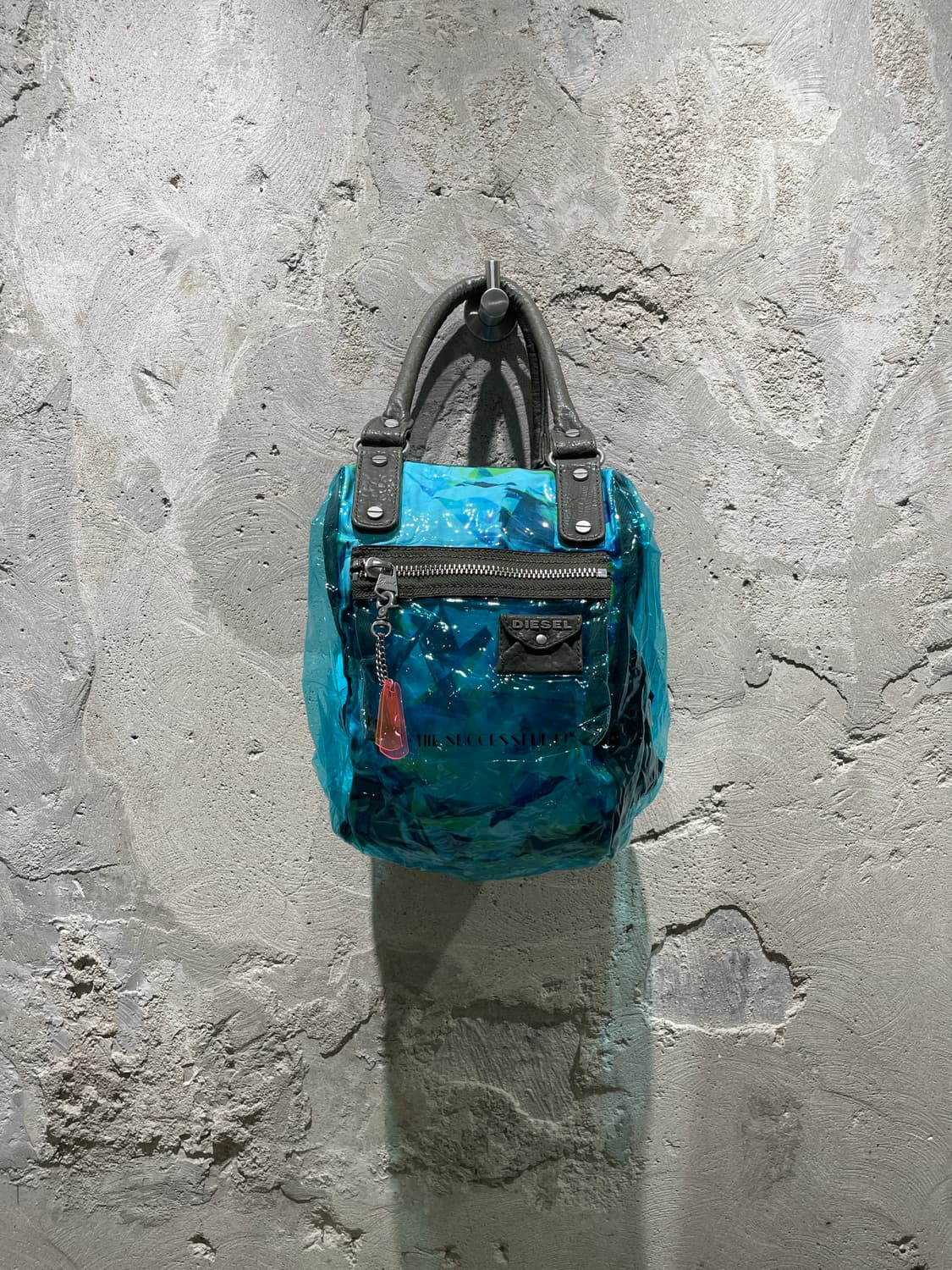 디젤 터쿼즈 pvc 토트백 상품이미지1