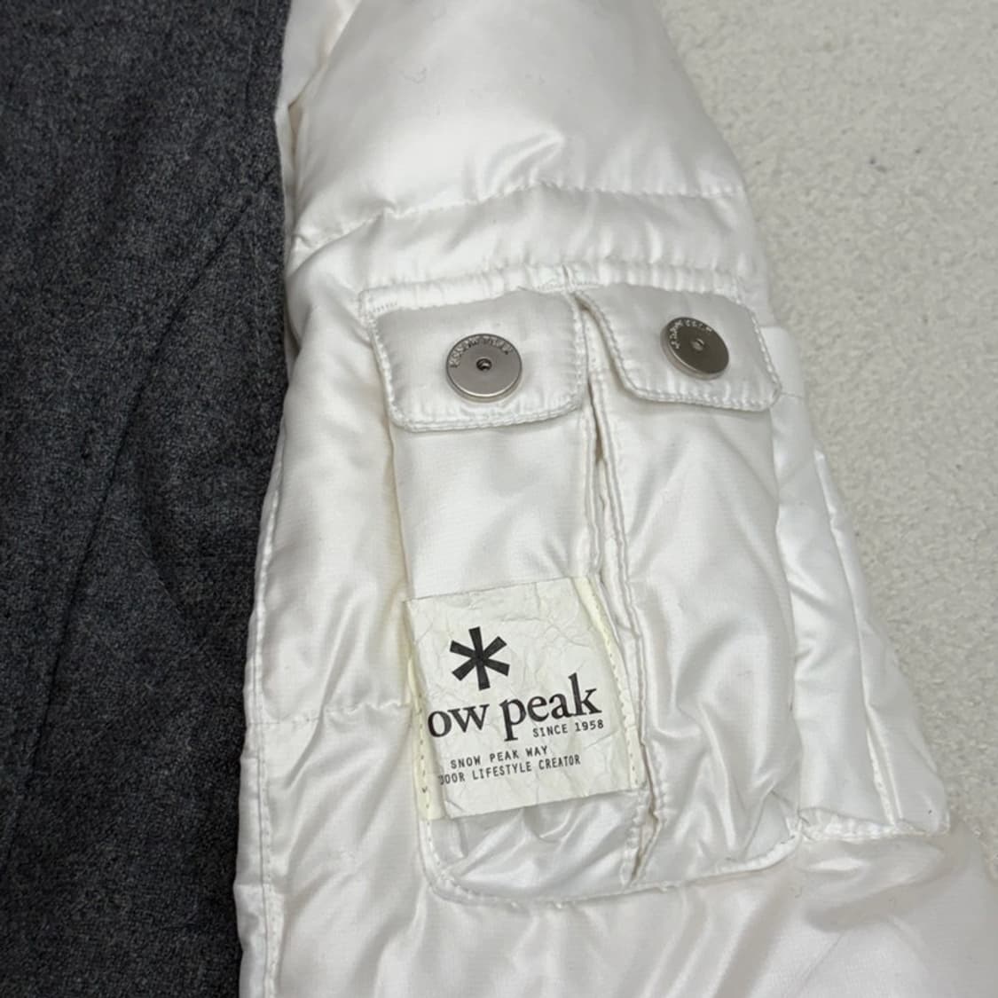 (새상품) SNOW PEAK 벨로우 덕다운 패딩 L 상품이미지7