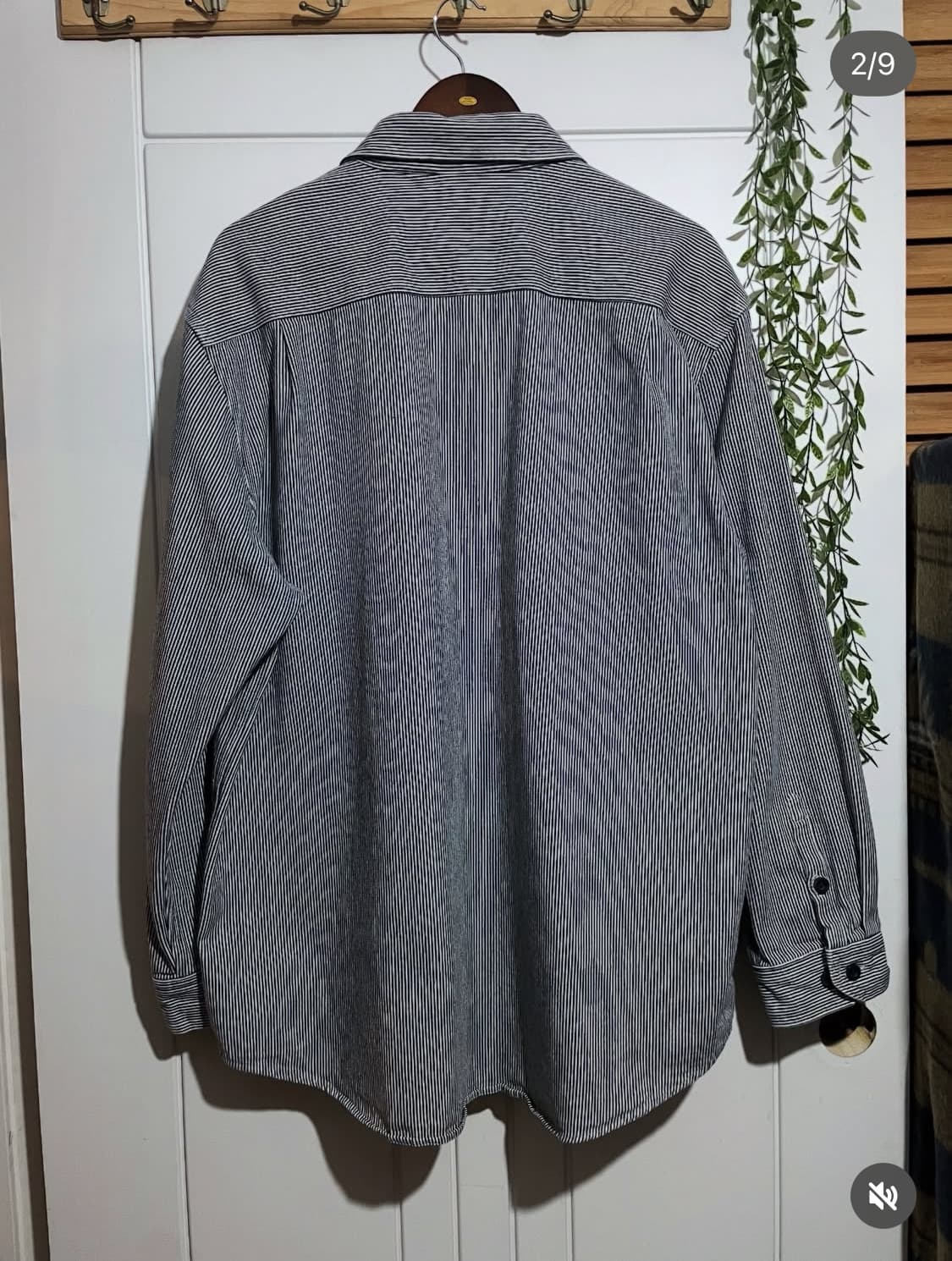 칼하트 스트라이프 하프집업 워크셔츠 상품이미지2