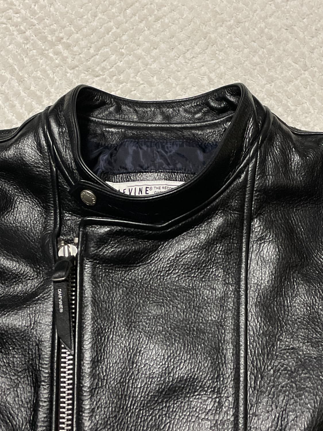 DIAFVINE 디아프바인 2WAY 카우하이드 소가죽 마크 레더 자켓 상품이미지3