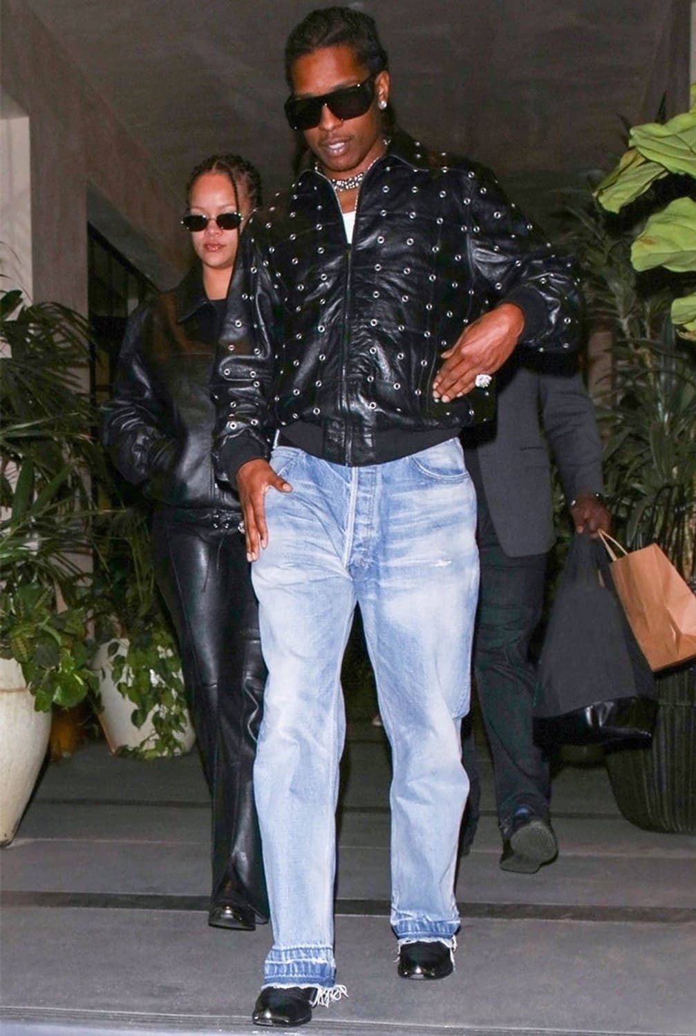 [박보검님 착용] 셀린느 22AW 아이렛 스터드 램레더 자켓 상품이미지4