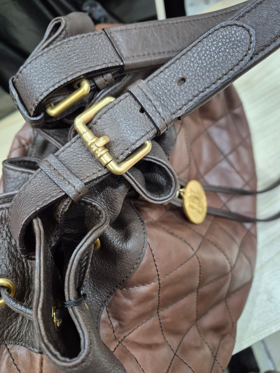 닥스 퀼팅 숄더백 상품이미지7