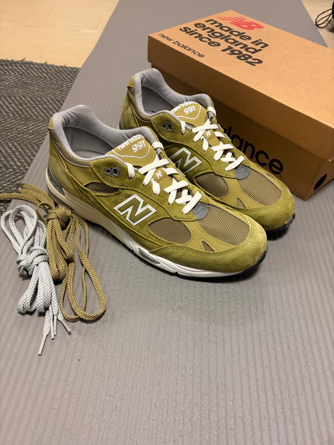 새상품)뉴발란스991 그린모스 285사이즈 상품이미지1