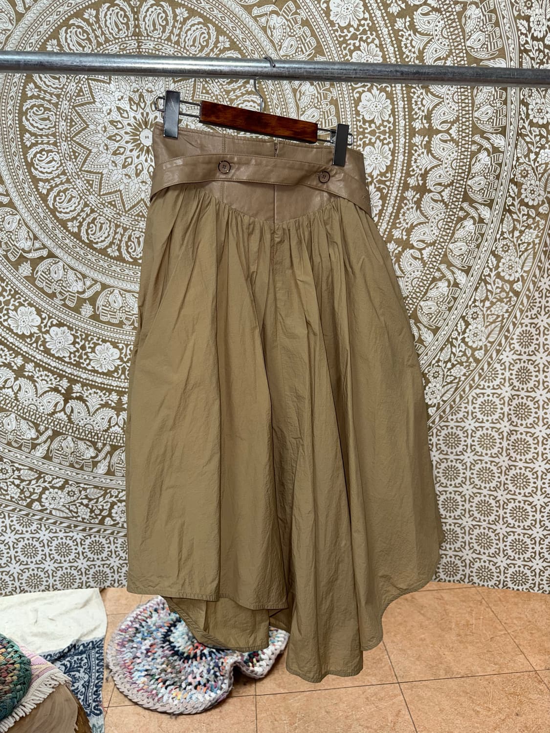 시스템 한섬 여성 벨티드 가죽 배색 롱스커트  상품이미지6